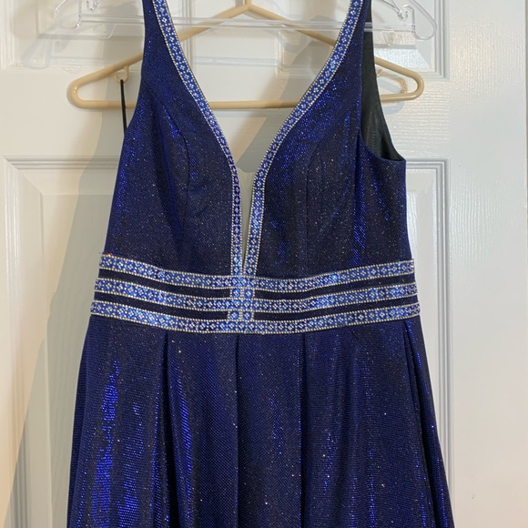 PROM 🔥SALE🔥Norma Reed Gown in blue size XS - Picture 13 of 16